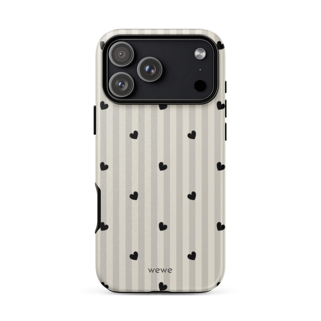 Custom charming heart iPhone case 17 pro max cute design.